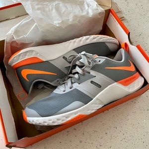 Men’s Nike renew training shoes